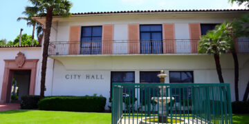 City Hall at 6550 Miles Ave, Huntington Park, California